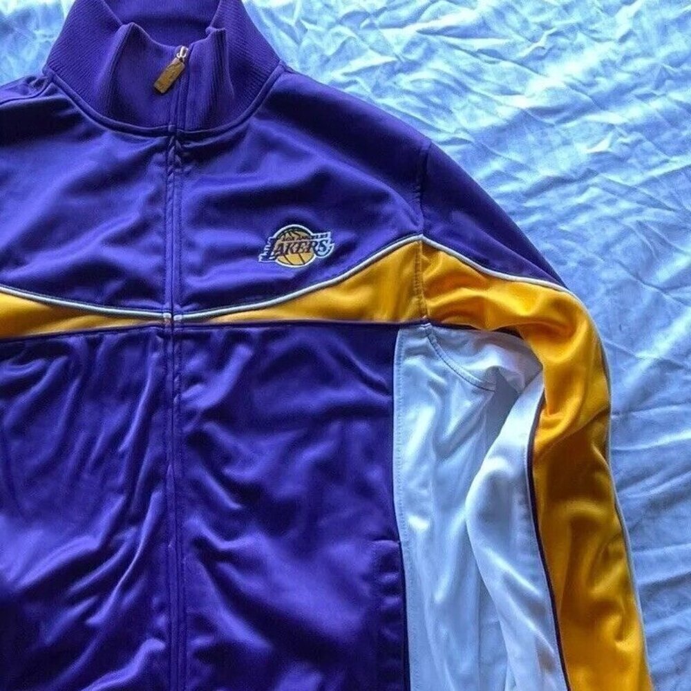 Vintage Los Angeles Lakers Jacket Purple Yellow UNK BLUE LABEL Men’s sz Large - Picture 2 of 13